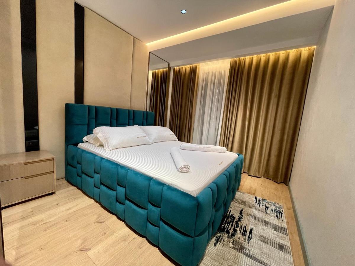 Queens Luxury Apartments Tirana Bagian luar foto