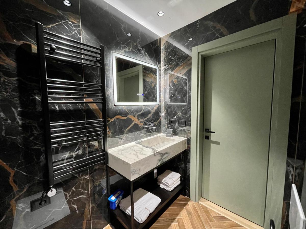 Queens Luxury Apartments Tirana Bagian luar foto