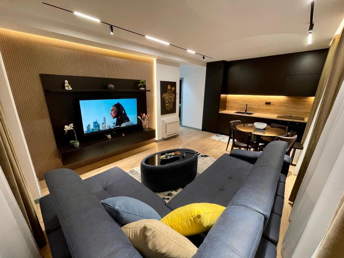 Queens Luxury Apartments Tirana Bagian luar foto