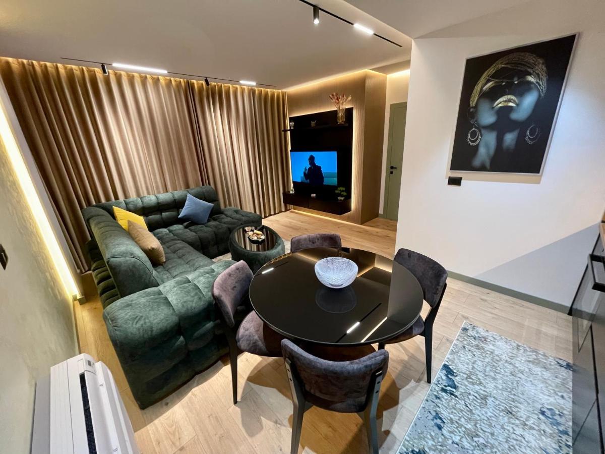 Queens Luxury Apartments Tirana Bagian luar foto