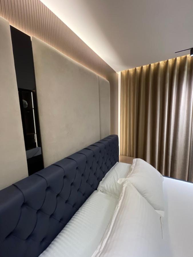 Queens Luxury Apartments Tirana Bagian luar foto