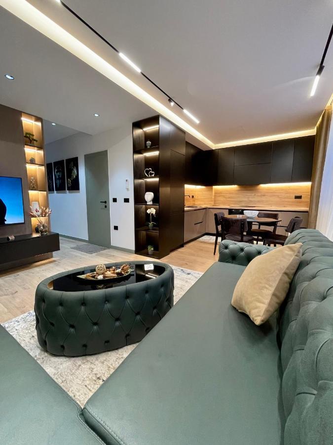 Queens Luxury Apartments Tirana Bagian luar foto